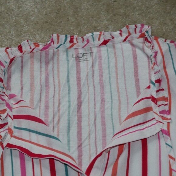 LOFT Sleeveless Shirt - Picture 3 of 4